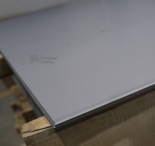 304 stainless steel sheet stacked on a wooden pallet